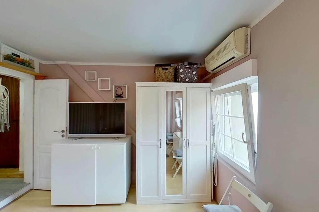 Apartment Bonjour, 5Th Floor, No Elevator ザグレブ エクステリア 写真