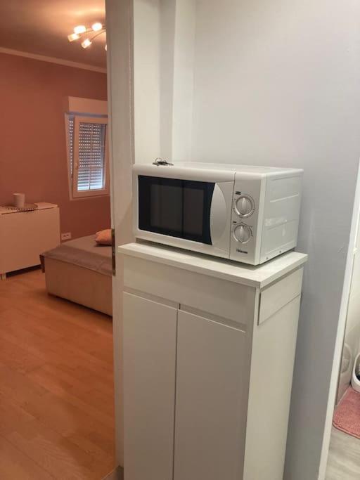 Apartment Bonjour, 5Th Floor, No Elevator ザグレブ エクステリア 写真